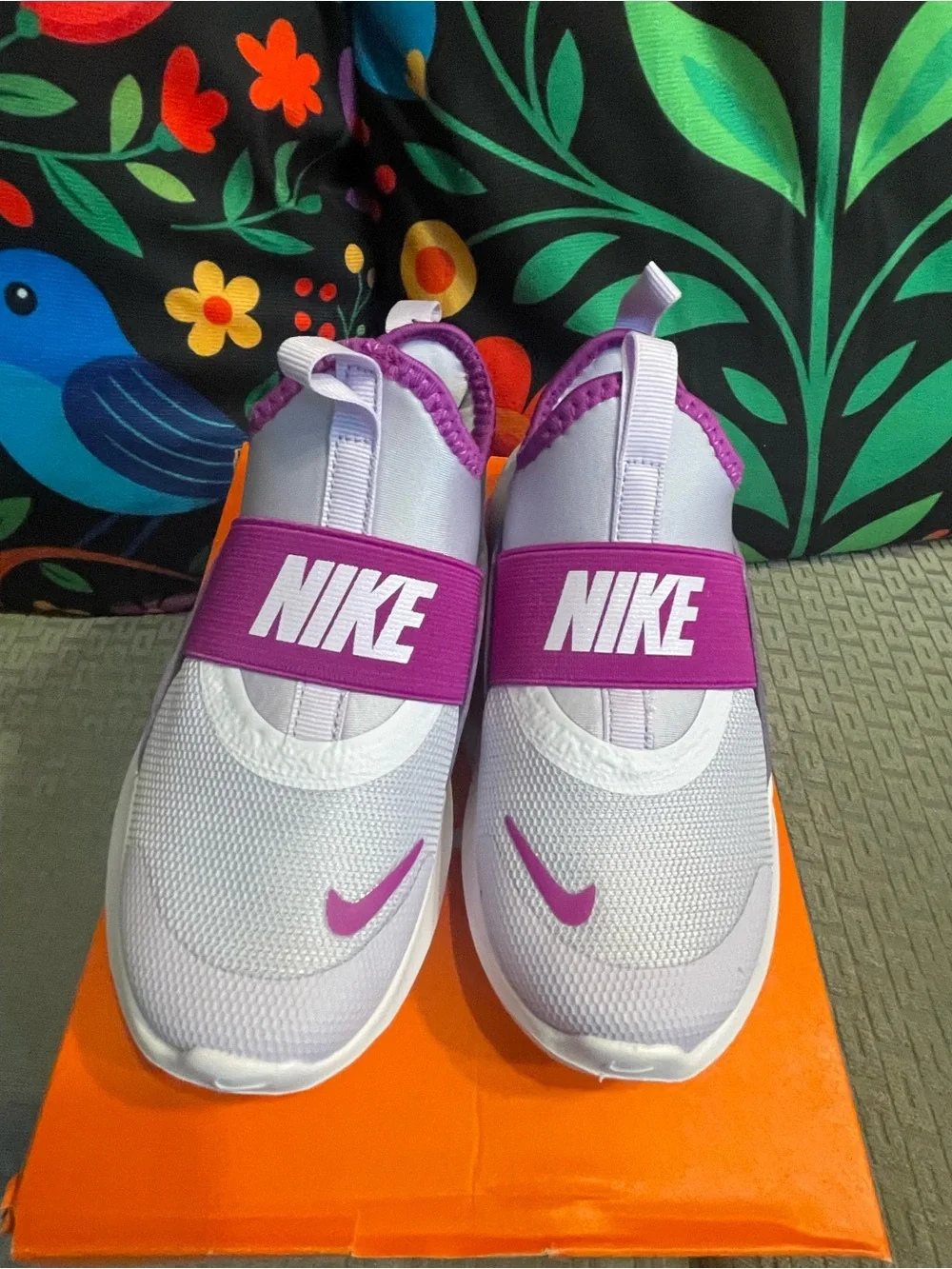 Nike Flex Runner 4 girls Slip-On Sneakers — White and Purple Accents